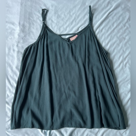 7 tops bundle - Picture 7 of 8